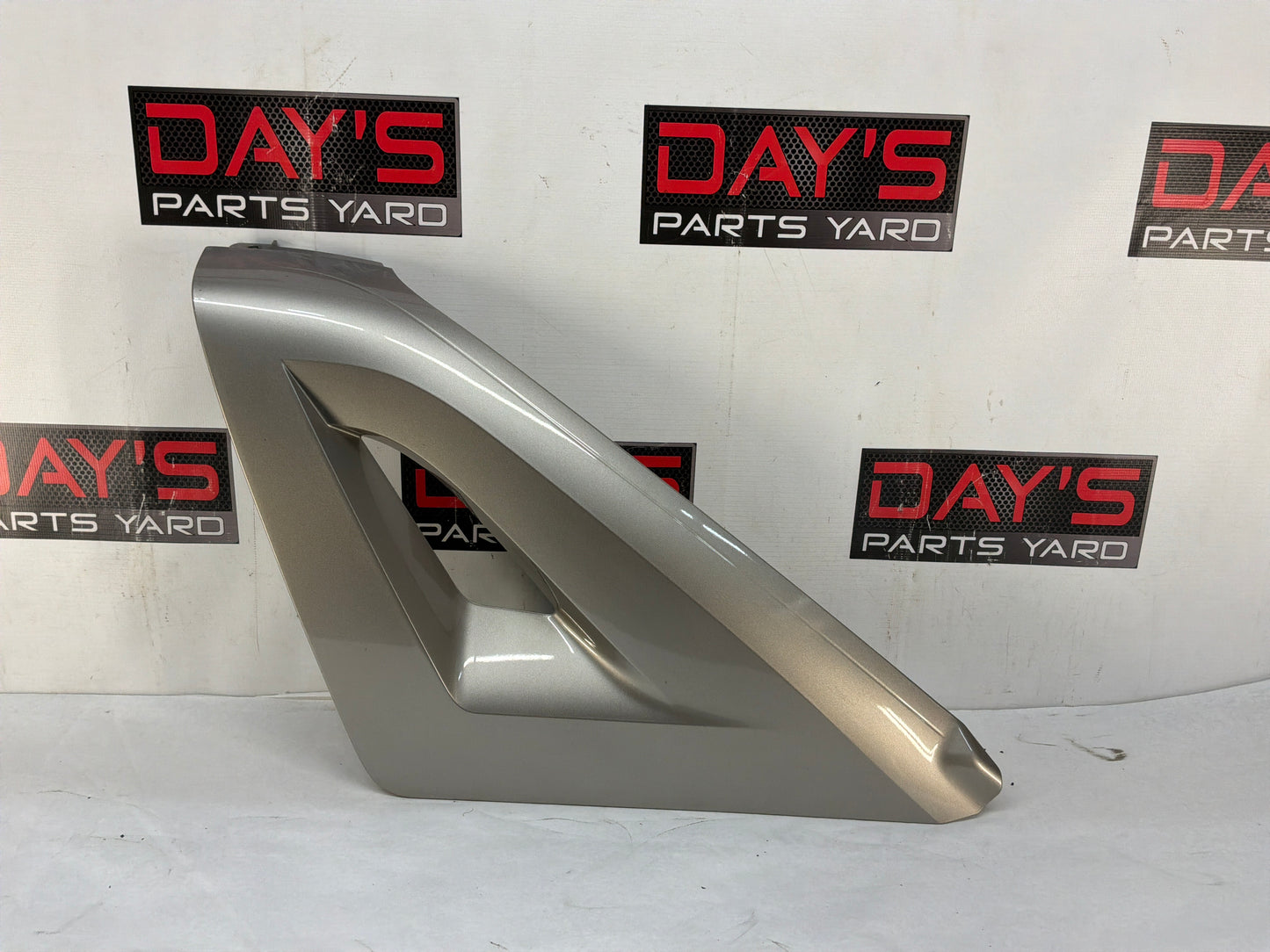 2002 Cadillac Escalade EXT LH Driver  Outer Trim Panel Sail Cladding OEM