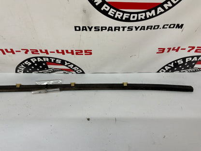 2006 Pontiac GTO RH Passenger Window Door Belt Molding Weather Strip Trim OEM