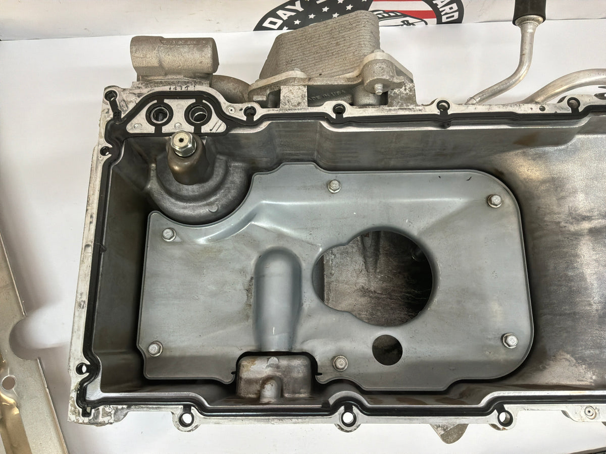 2015 Chevrolet Camaro SS 1LE  Oil Pan Widget Tray & Pick Up Tube OEM