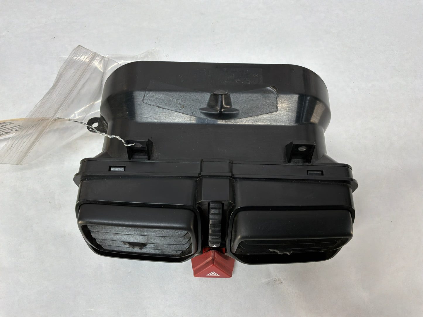 2004 Pontiac GTO Center Dash HVAC Vent w/ Hazard Button OEM