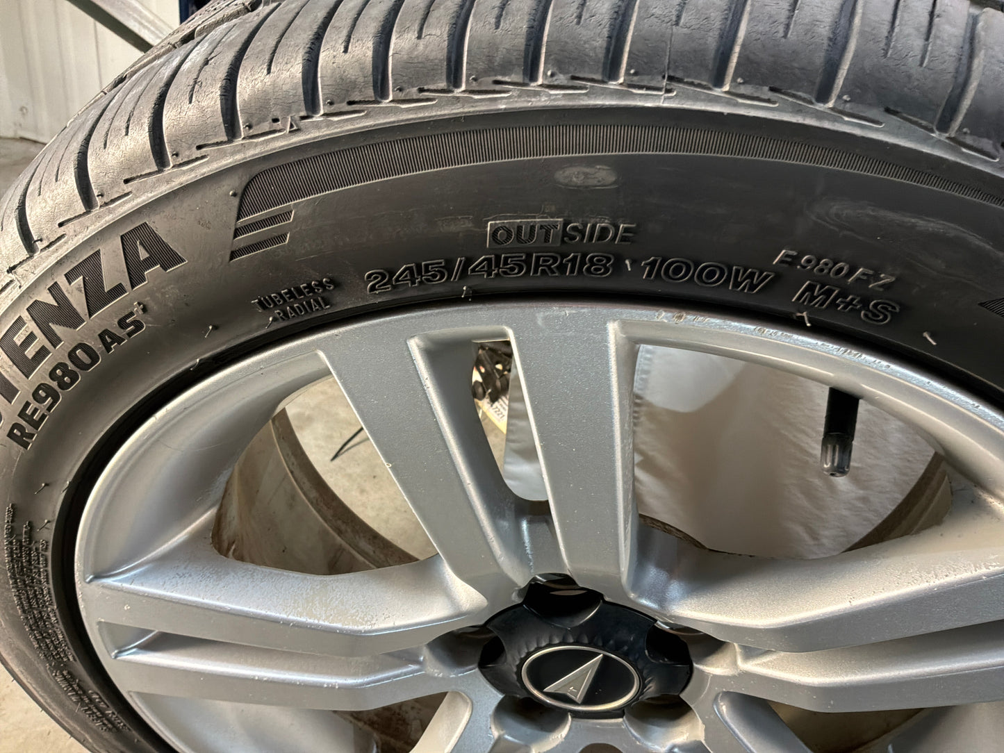 Wheels and tire - Day's Parts Yard