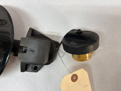 2005 Pontiac GTO Fuel door