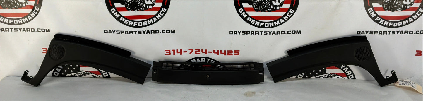2008 Pontiac G8 Base RH & LH Dash Panels Center Cowl Defrost Trim Extensions OEM