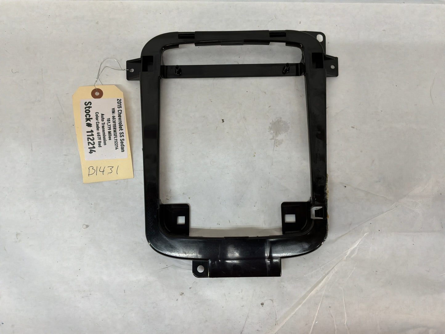 2015 Chevy SS Sedan Over Head Console Dome Light Frame Bracket Bezel OEM