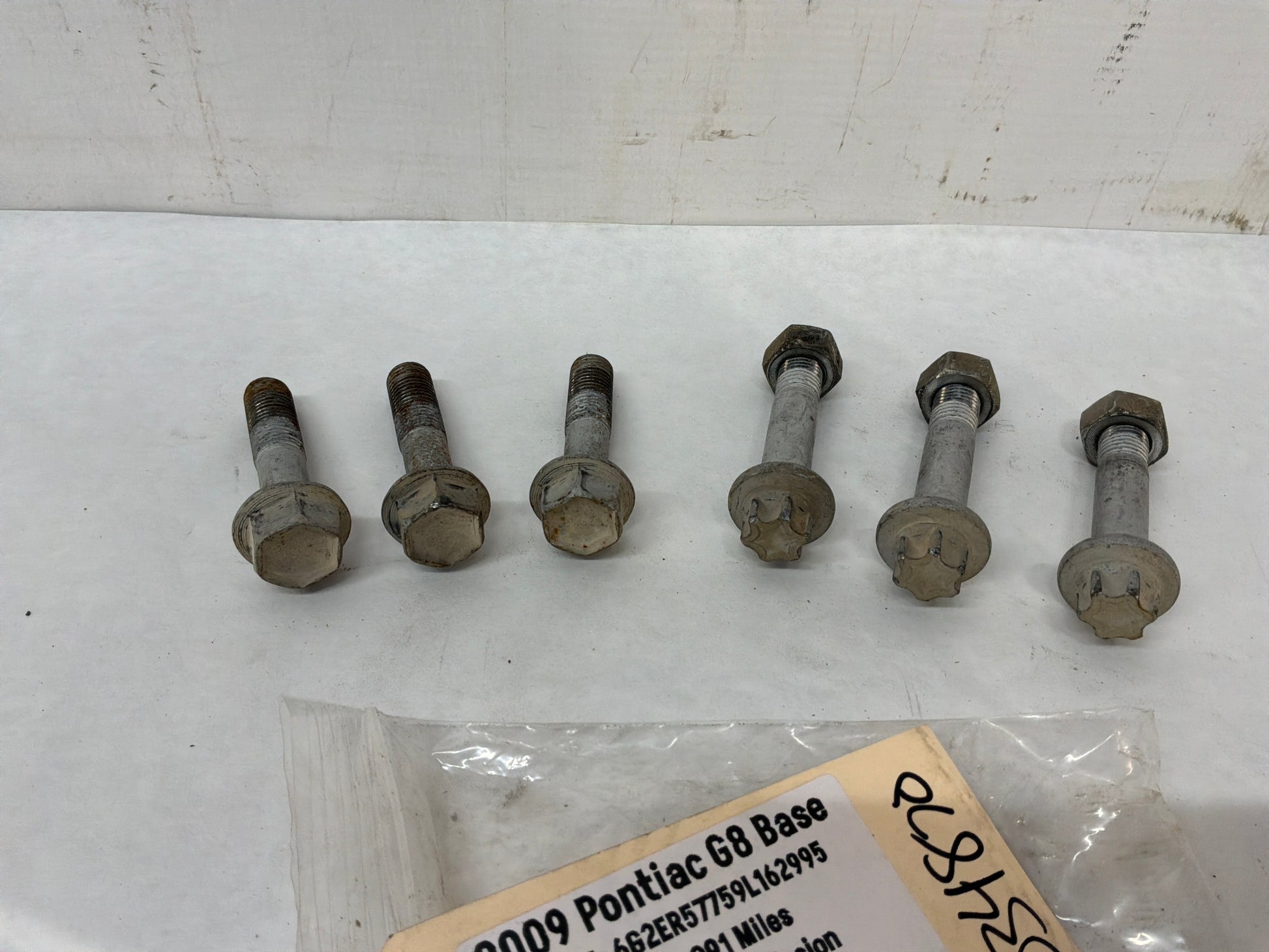 2009 Pontiac G8 Base Driveshaft Drive Shaft Propeller Hardware Nuts Bolts OEM - Day's Parts Yard