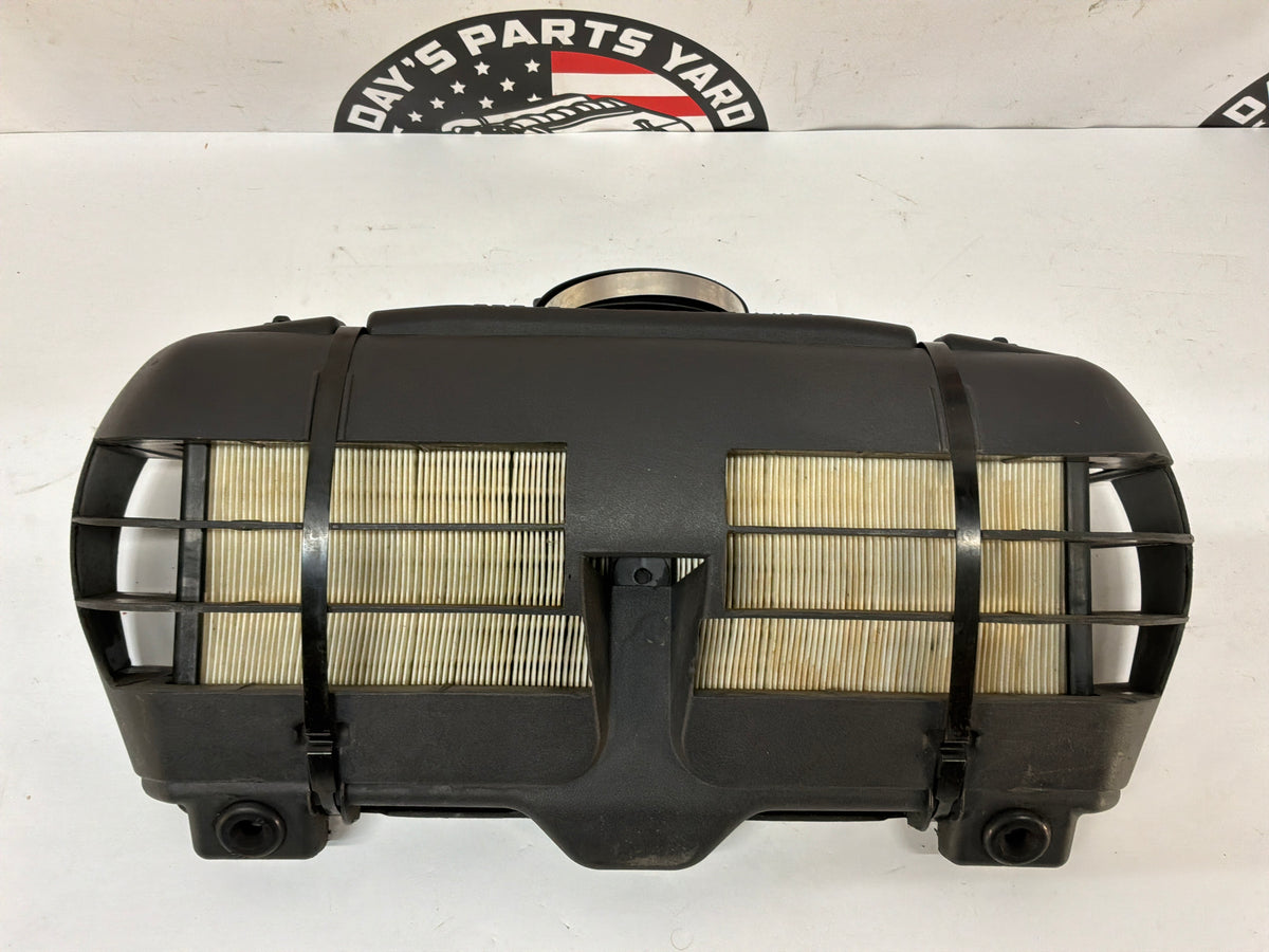 2002 Chevy Corvette Convertible Air Intake Filter Housing Cleaner Assembly OEM