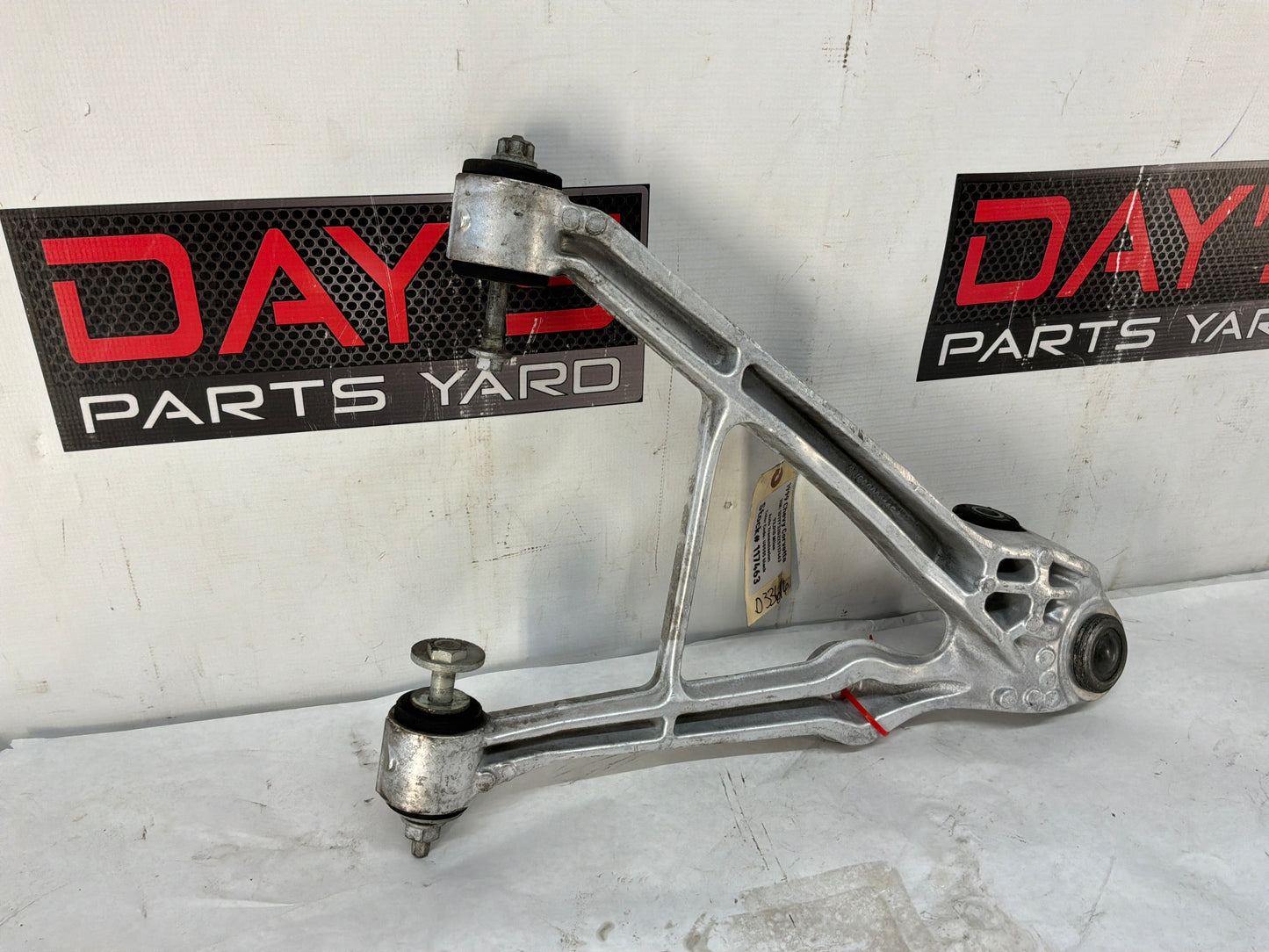 Control arm - Day's Parts Yard