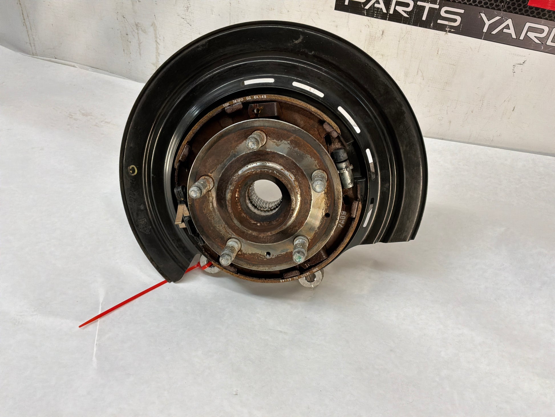 2017 Chevy Camaro SS Rear RH Passenger Spindle Hub Knuckle OEM - Day's Parts Yard