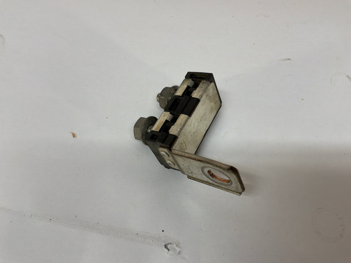 2017 Chevy SS Sedan Jump Starter Positive Post Battery Circuit Fuse Block OEM