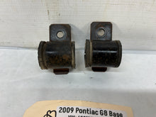Sway bar brackets - Day's Parts Yard