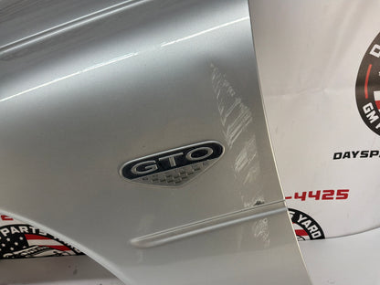 2006 Pontiac GTO LH Driver Front Fender Silver OEM