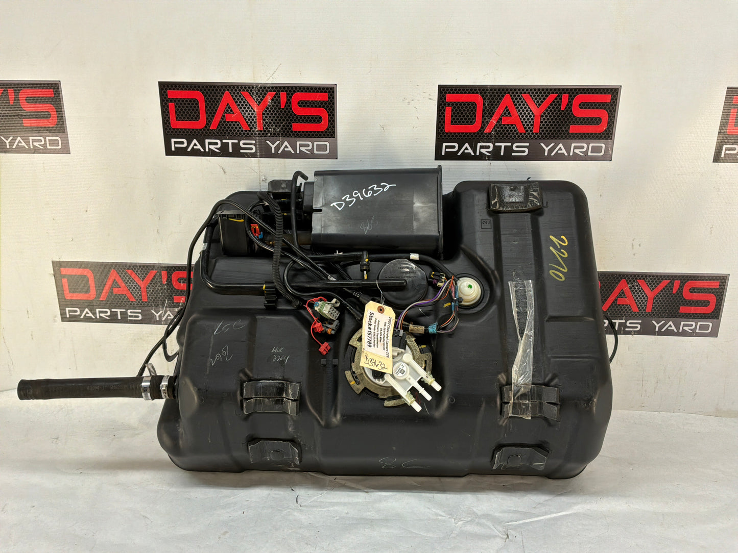 Fuel tank - Day's Parts Yard