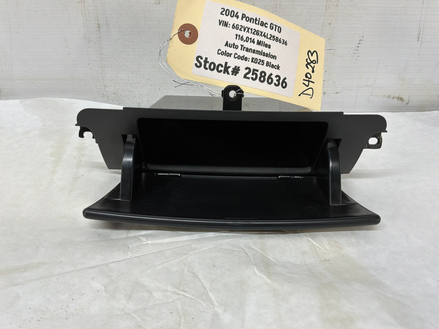 2004 Pontiac GTO Lower Radio Storage Cubby Compartment Tray Insert OEM