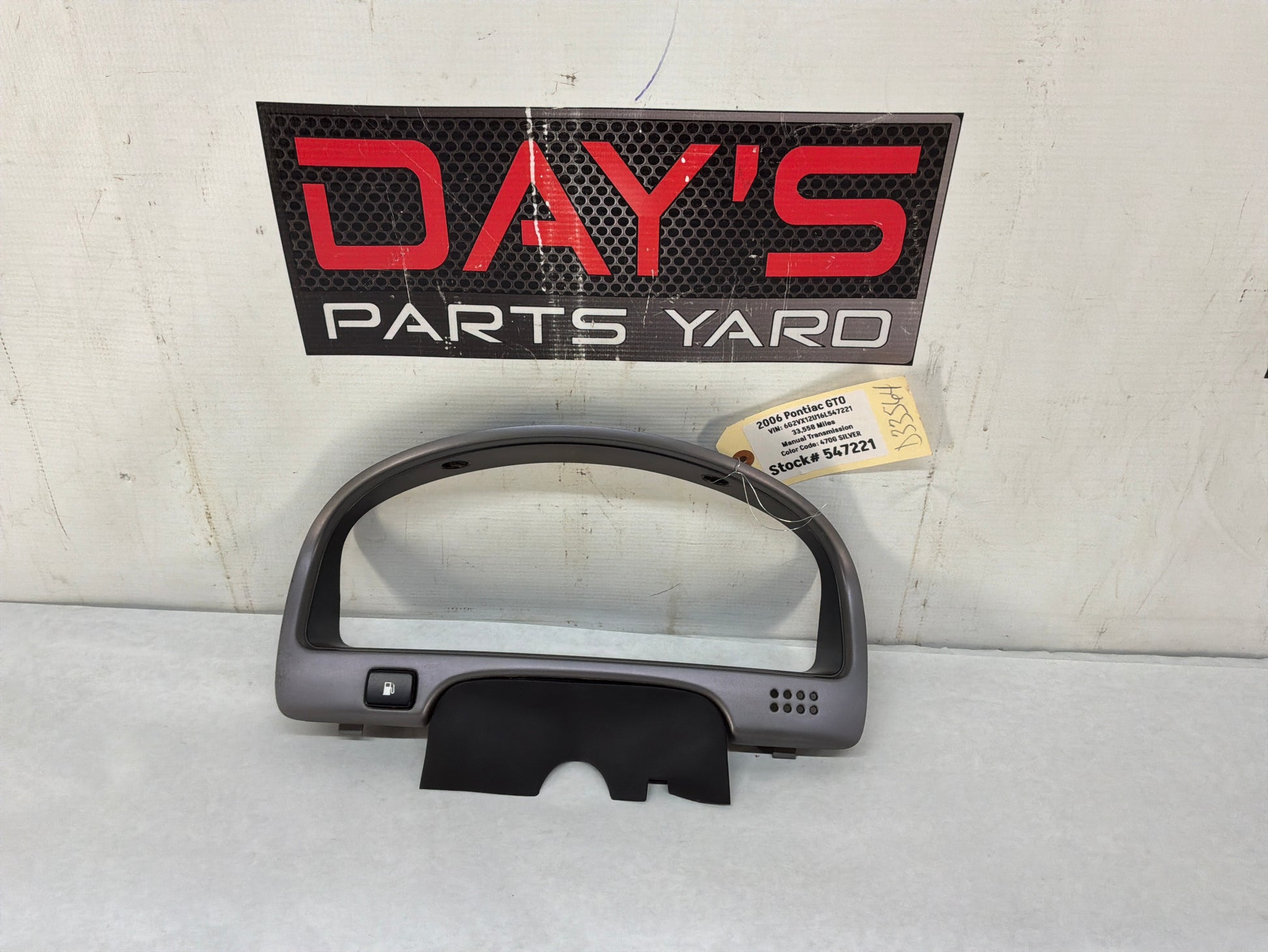 Bezel - Day's Parts Yard