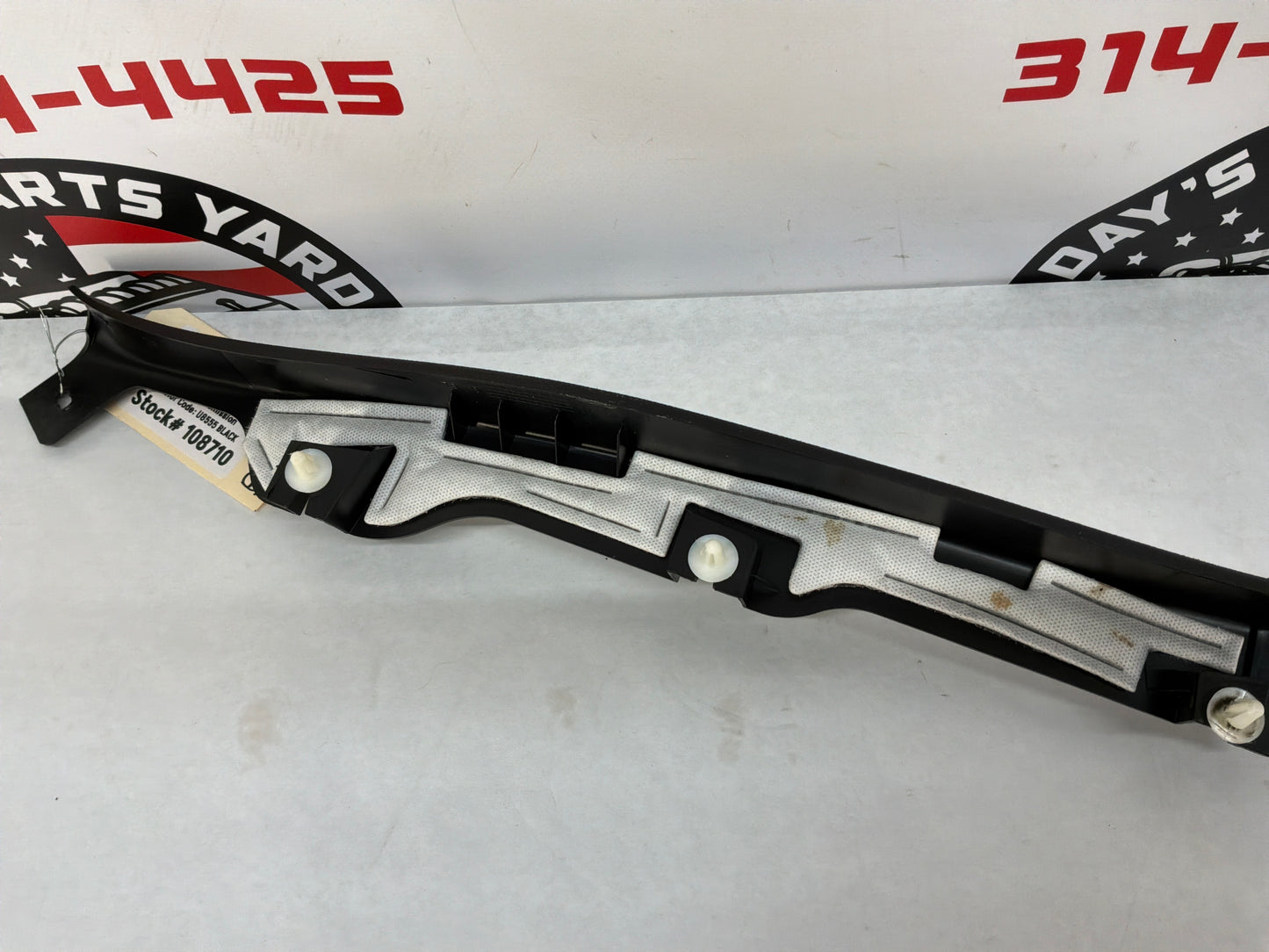 2016 Cadillac CTS-V RH Passenger Rear Sill Kick Plate Trim OEM