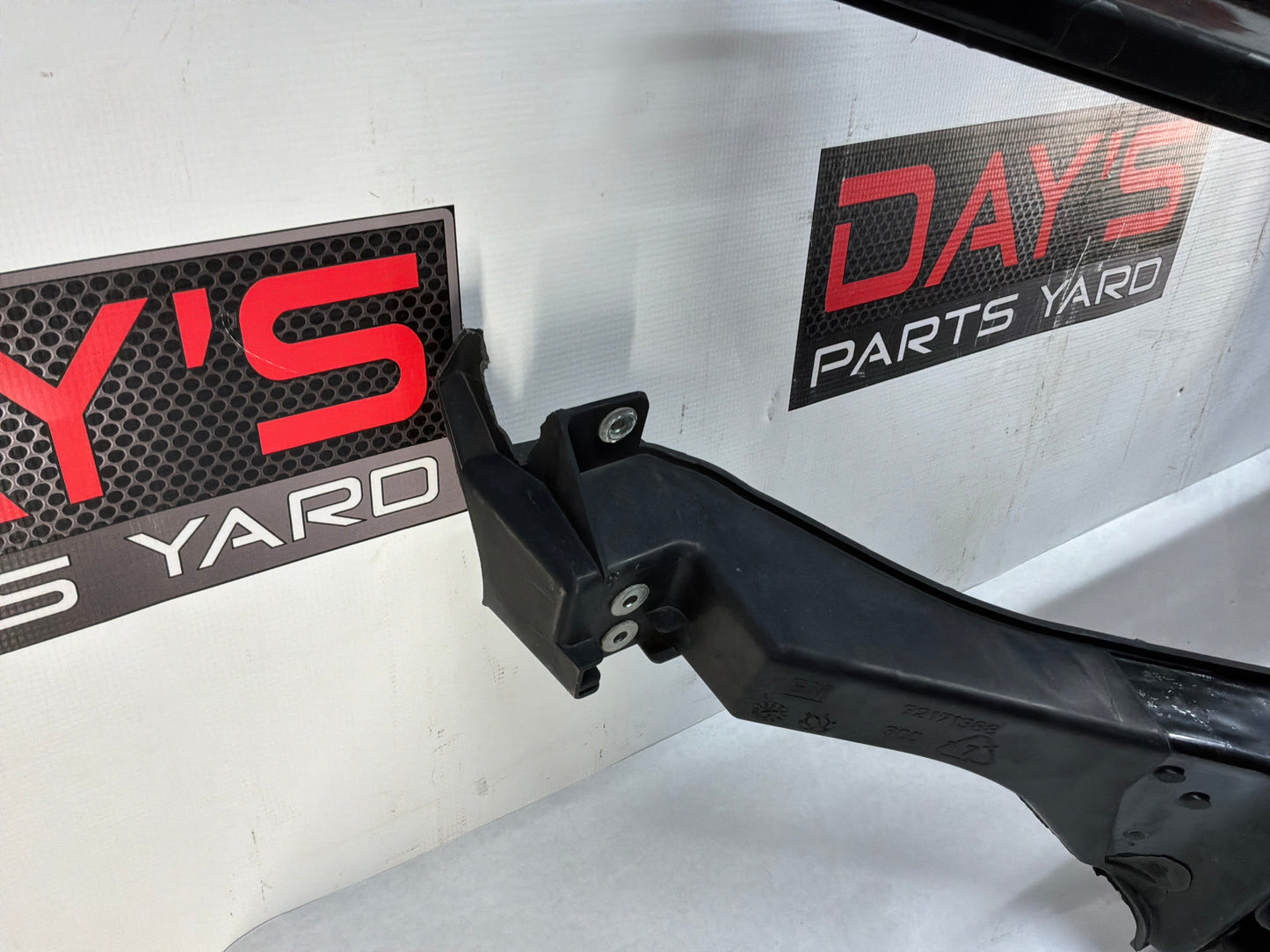 2008 Pontiac G8 GT Radiator Core Support Bracket OEM
