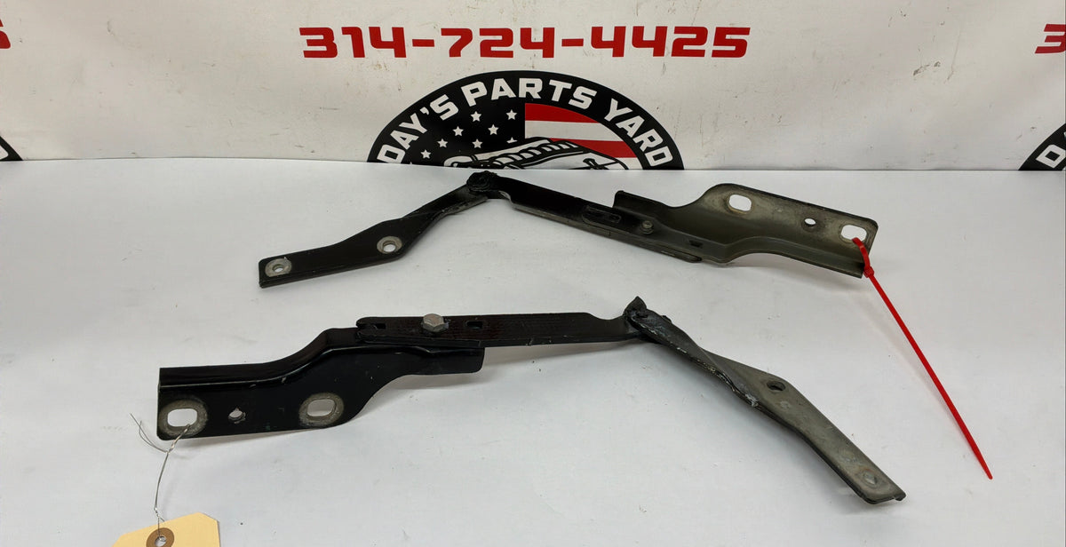 2006 Pontiac GTO RH & LH Hood Hinges Set OEM