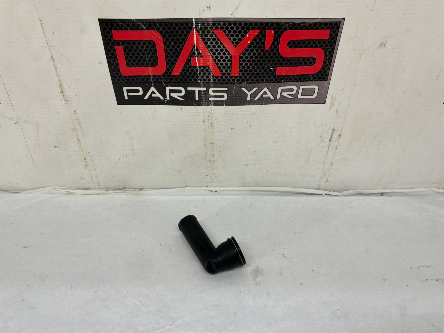 2015 Chevy SS Sedan Lower Radiator Coolant Hose Elbow Outlet Pipe OEM