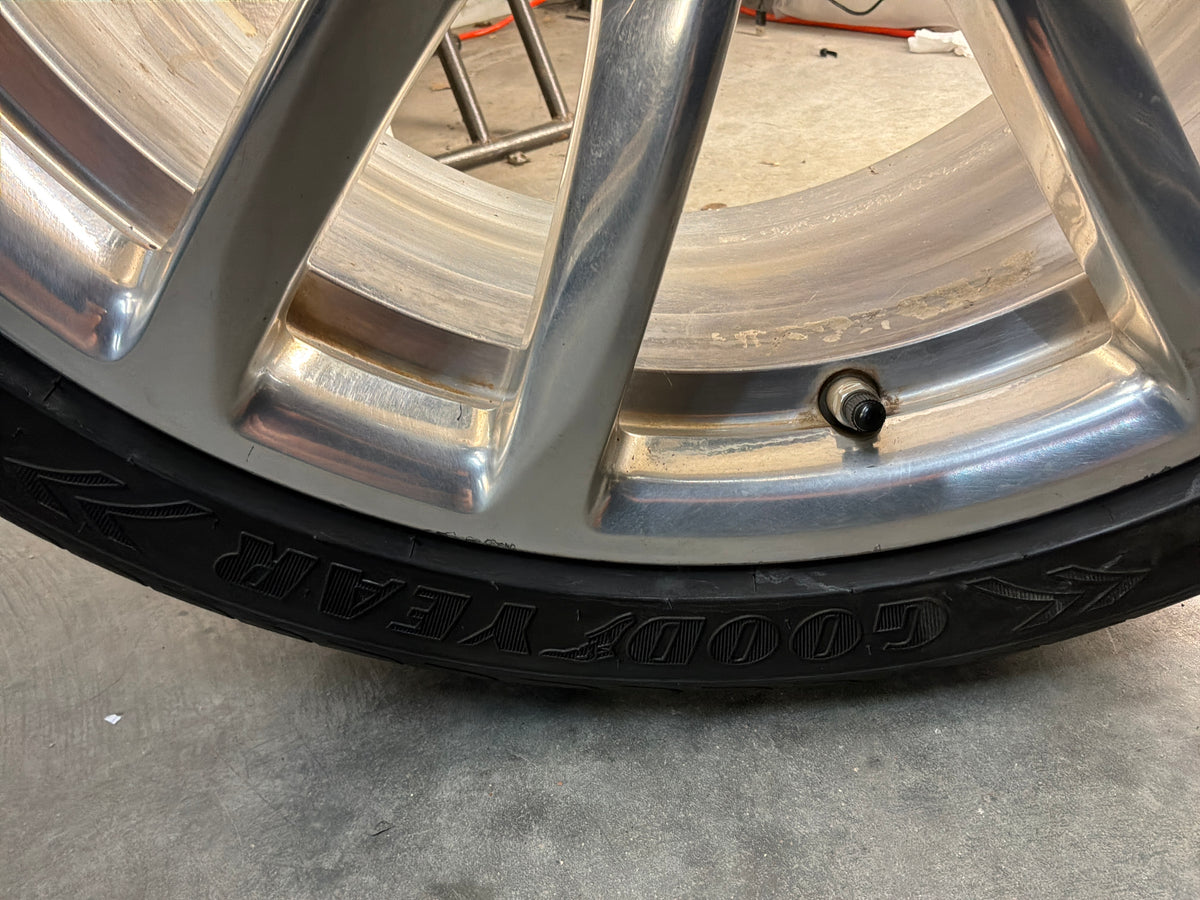 2014 Chevy SS Sedan Wheels Rim & Tires 19x8.5 & 19x9 275/35/19 245/40/19