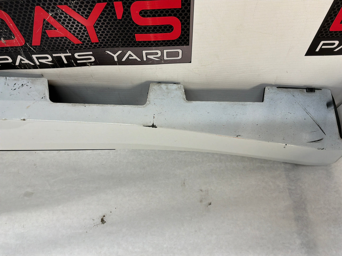 2023 Chevy Camaro SS LH Driver Rocker Molding Side Skirt Trim White OEM