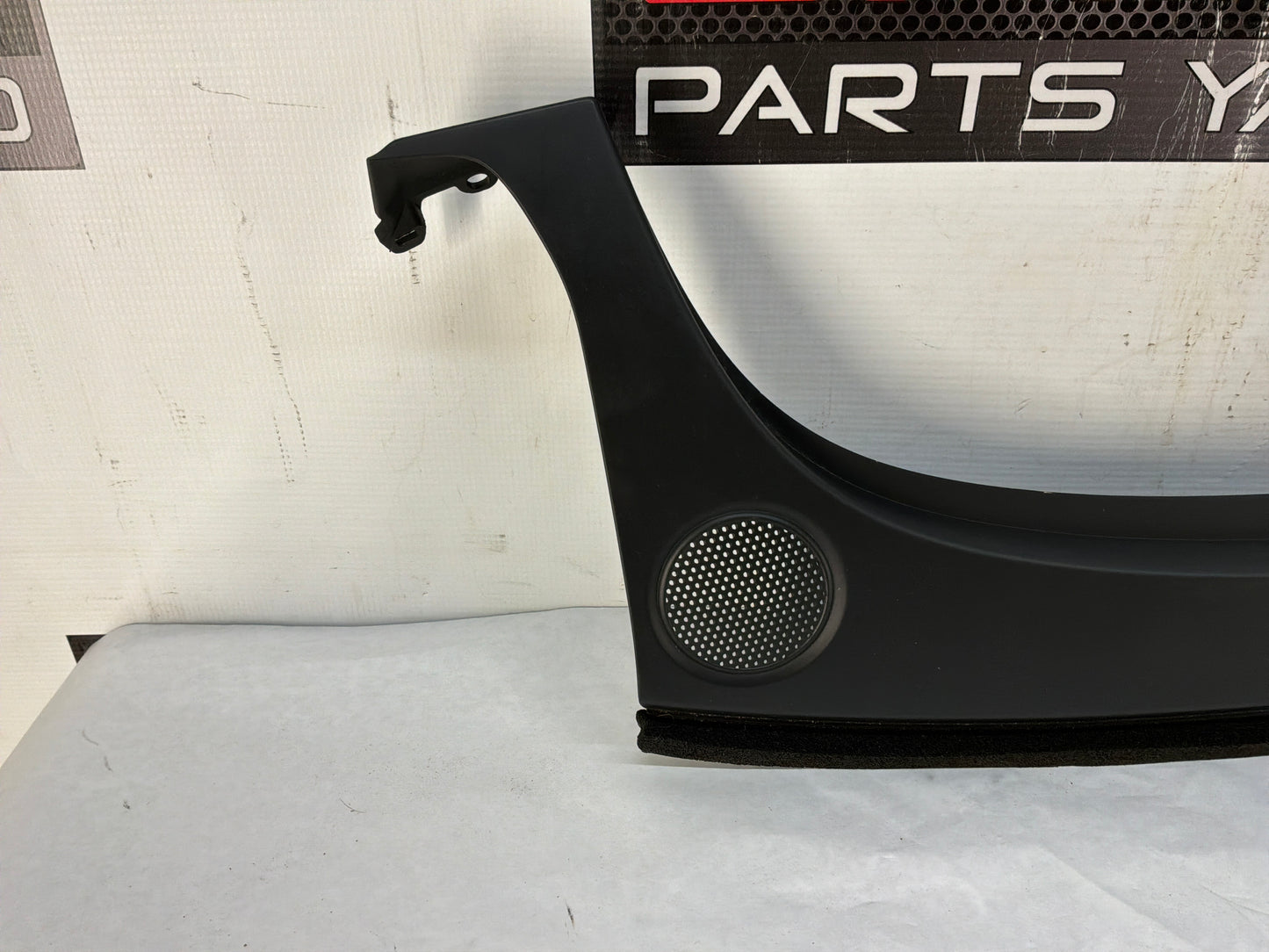 2008 Pontiac G8 GT RH & LH Dash Panels Center Cowl Defrost Trim Extensions OEM