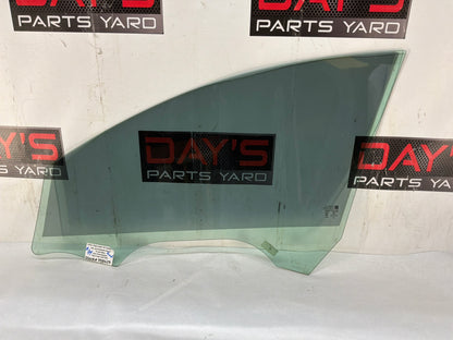 Rh front window glass - Day's Parts Yard