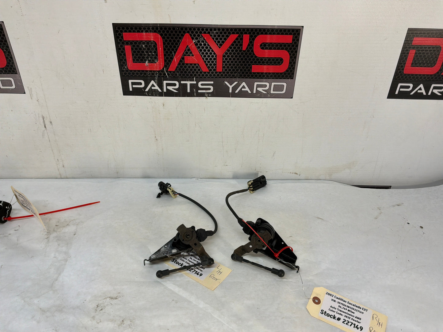 2002 Cadillac Escalade EXT Rear RH & LH  Ride Height Sensor OEM