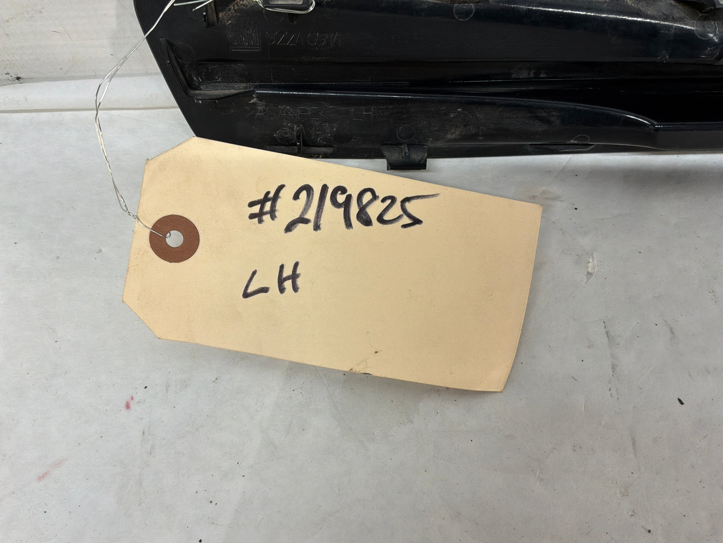 2016 Chevy Caprice PPV LH Driver Front Fender Trim Marker Panel Cover OEM