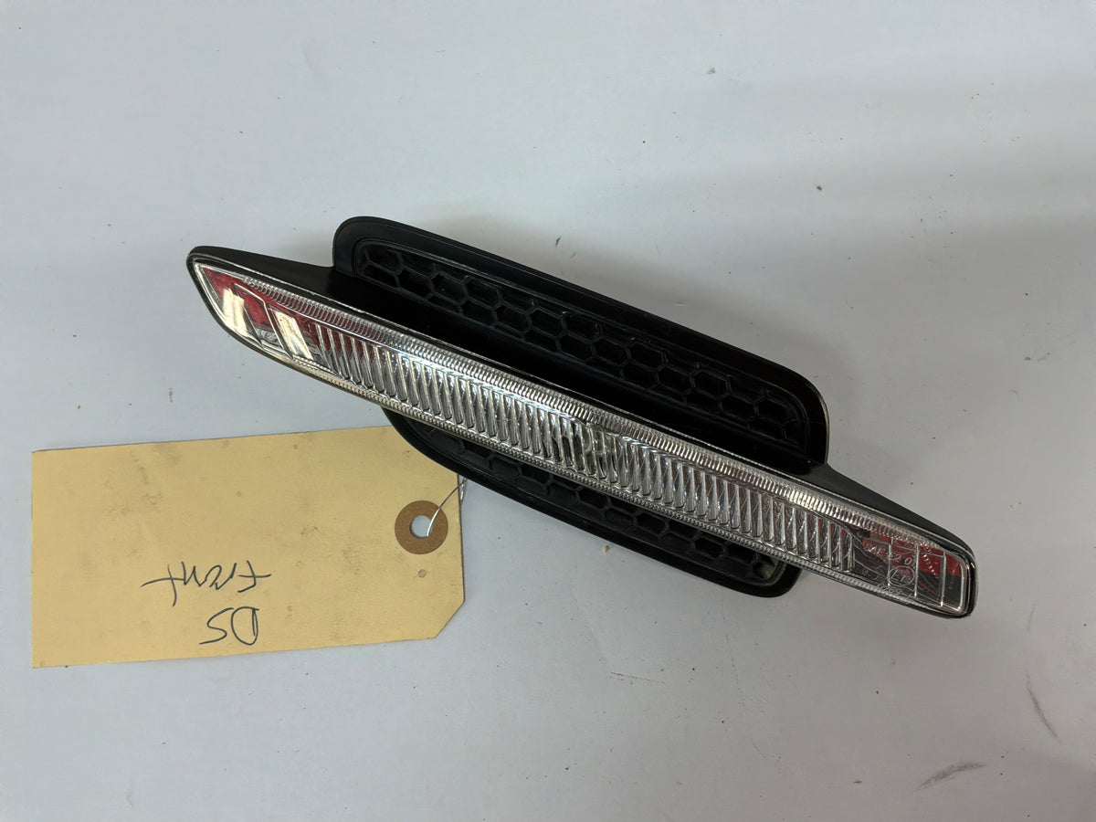 2009 Pontiac G8 GT LH Driver Fender Marker Repeater Light Lamp Grill OEM - Day's Parts Yard