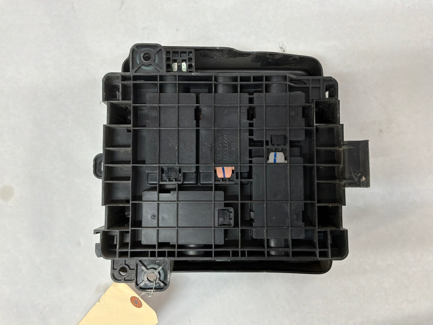 2017 Chevy SS Sedan Engine Bay Fuse Relay Wiring Wire Harness Junction Box Block OEM