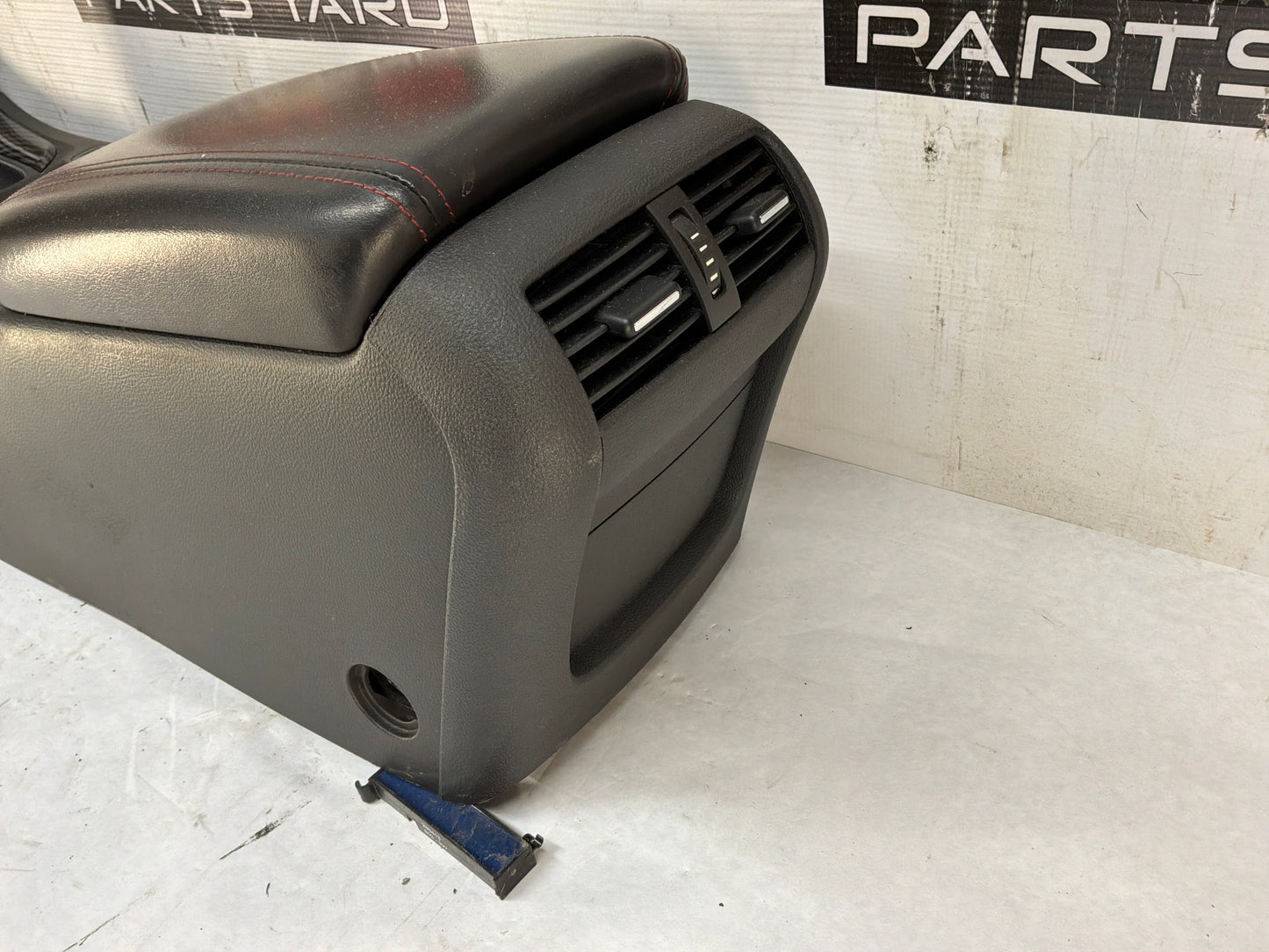 2014-2017 Chevy SS Sedan Caprice PPV Center Console Arm Rest OEM