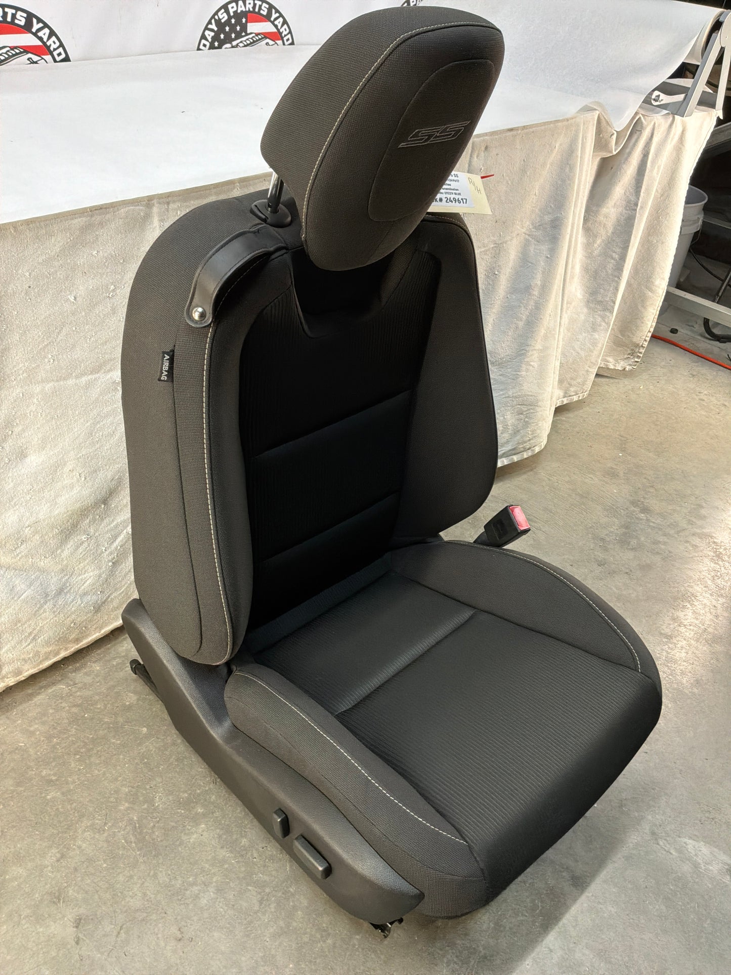 2014 Chevy Camaro SS RH Passenger Front Seat Black Cloth OEM