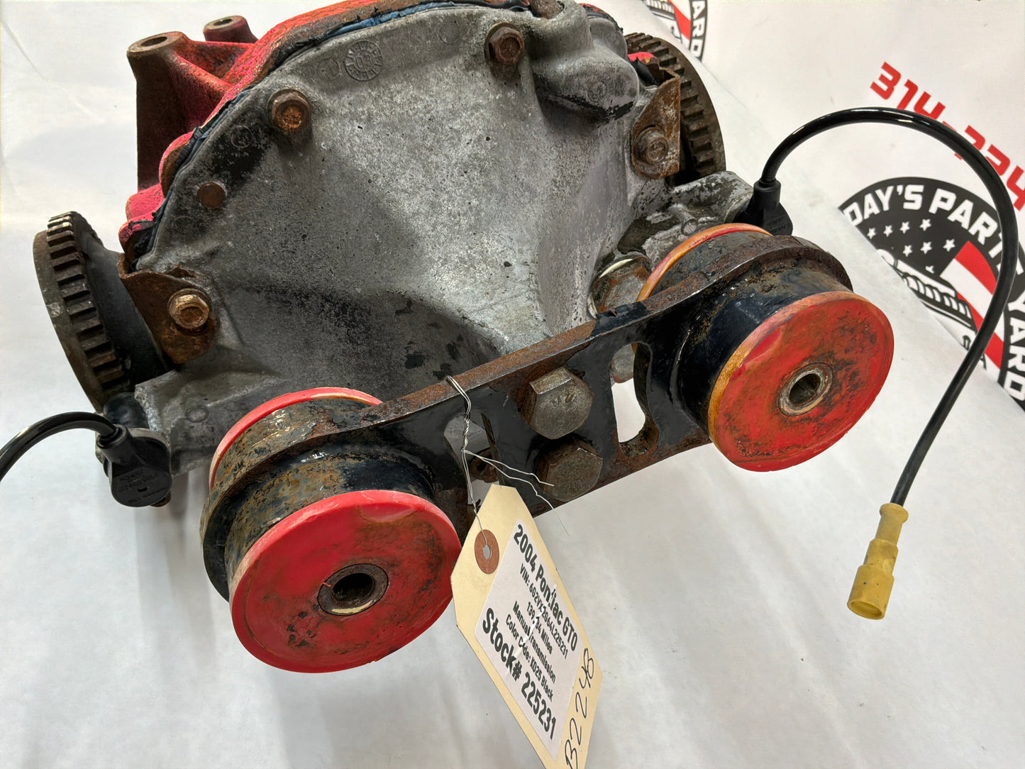 2004 Pontiac GTO Rear End Rearend Carrier Axle Differential 3.46 LSD OEM