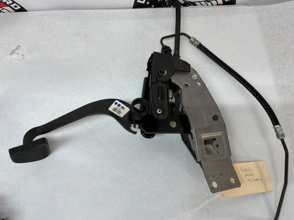 2013 Chevy Camaro 1LE Manual Transmission Pedal Brake Clutch Master Cylinder Assembly OEM