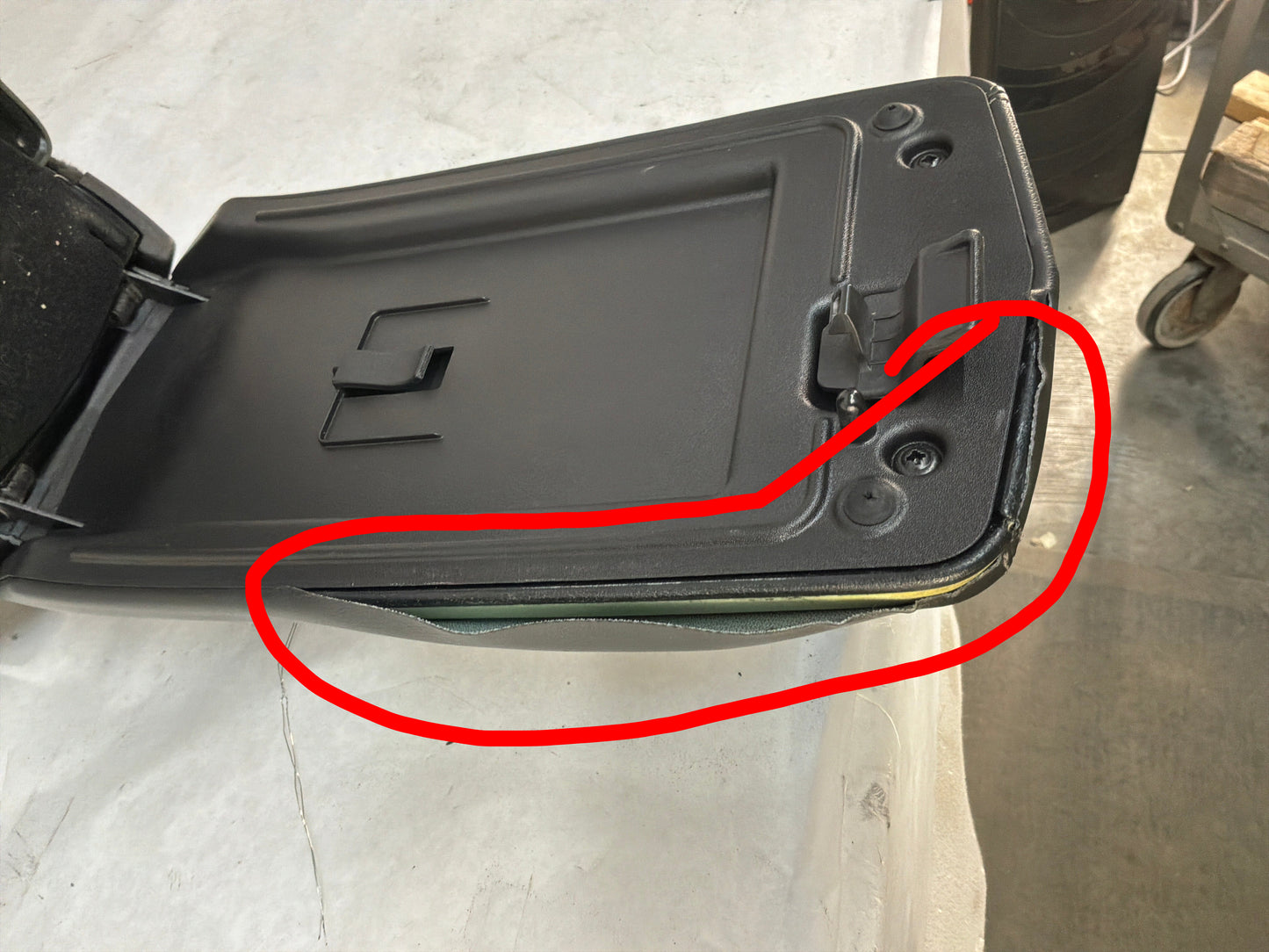 Center console - Day's Parts Yard