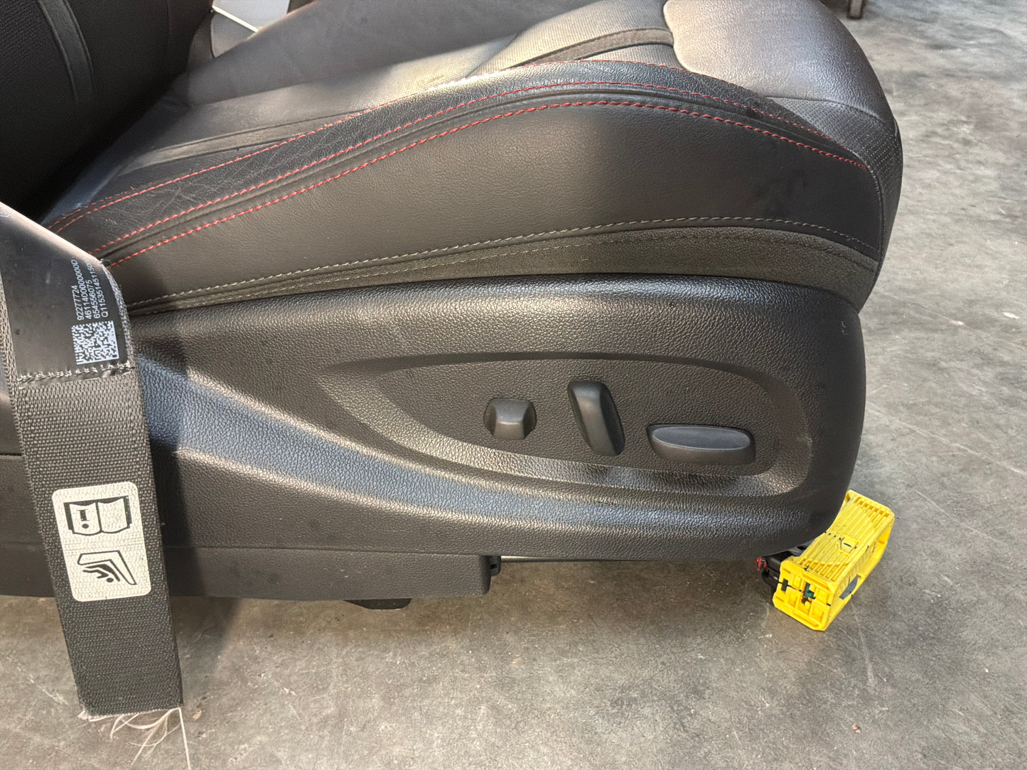2017 Chevy SS Sedan RH Passenger Front Seat Black Leather Alcantara Suede OEM