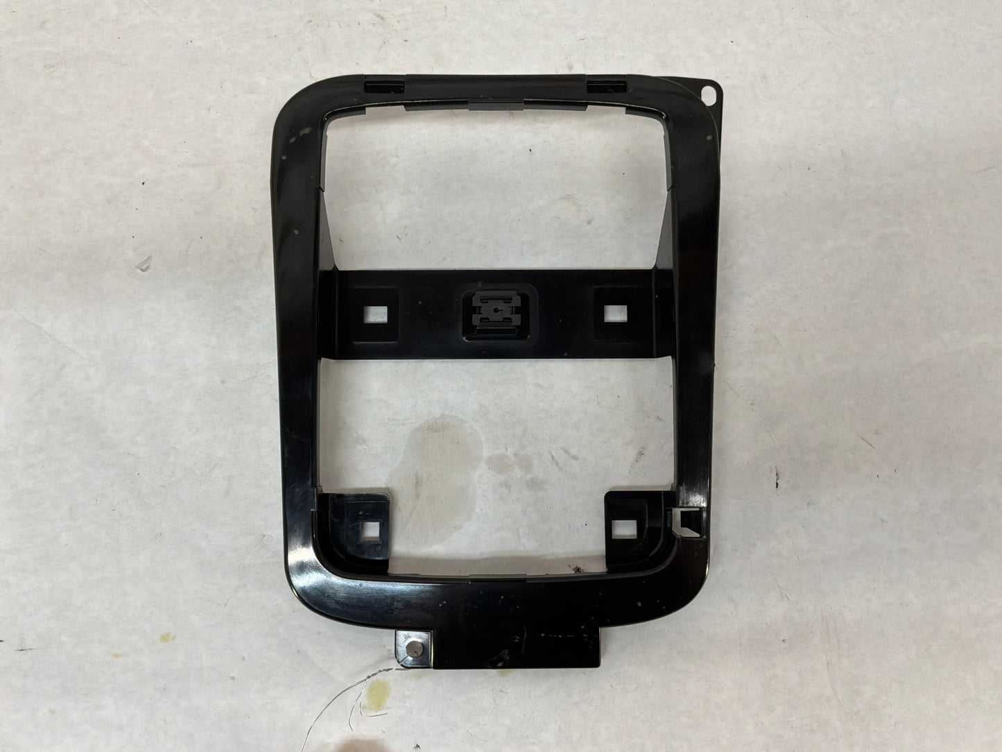 2008 Pontiac G8 GT Over Head Console Dome Light Frame Hard Top Bracket Brace Bezel OEM