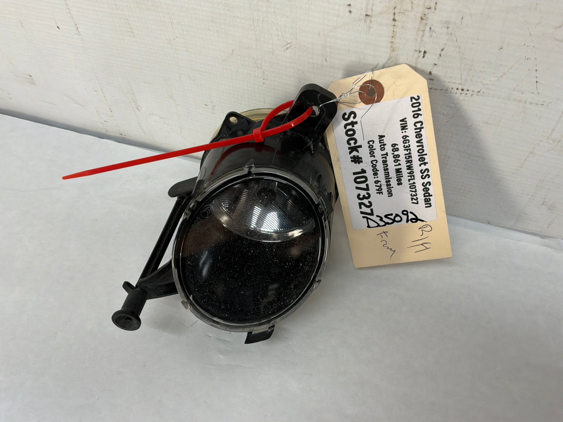 Rh fog light - Day's Parts Yard