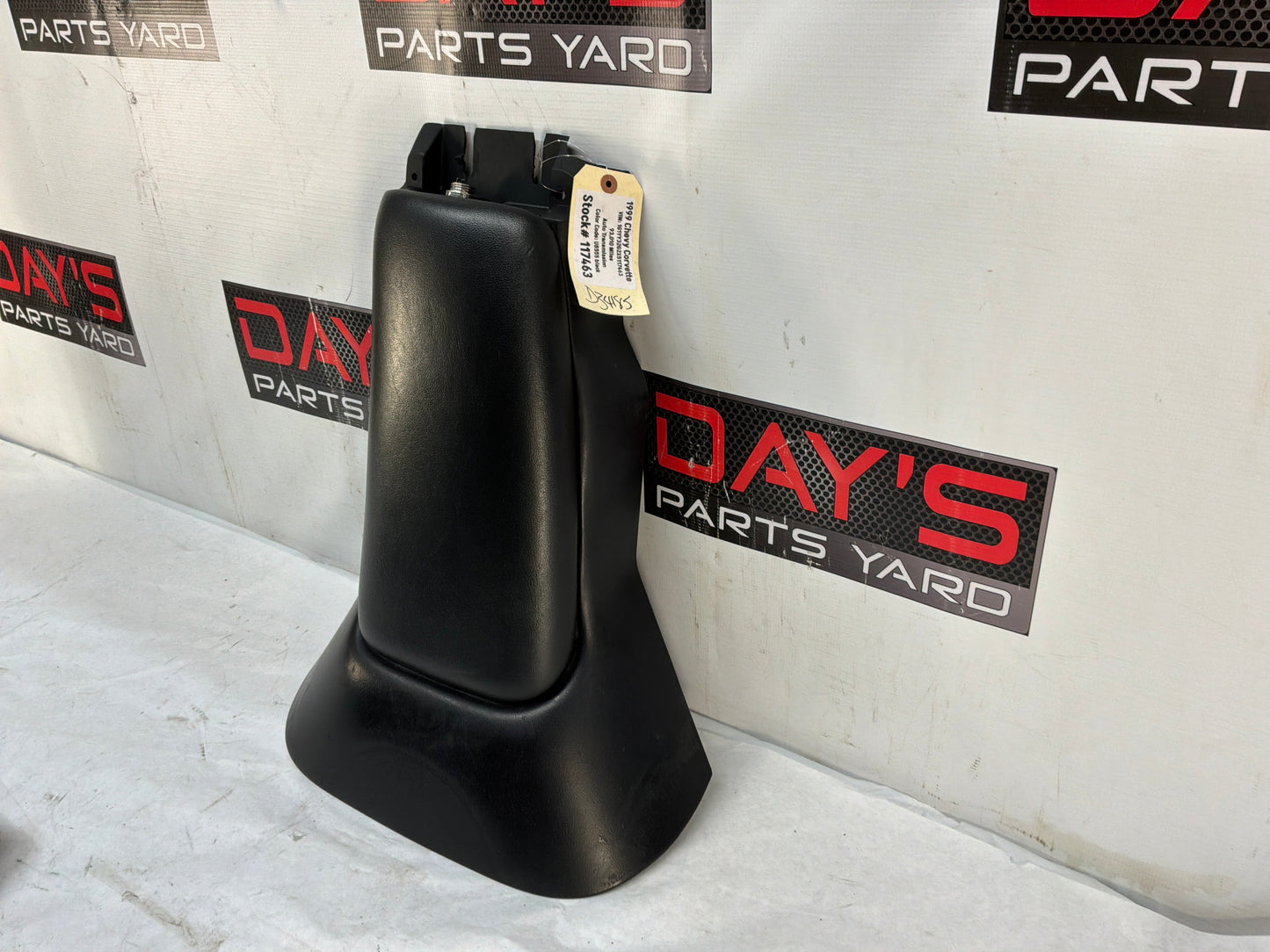 Center console - Day's Parts Yard