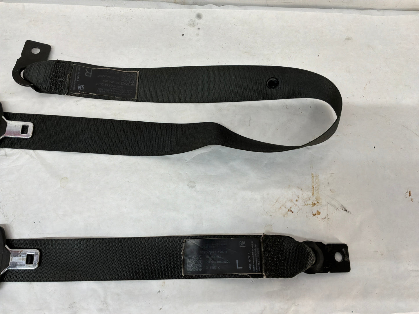 Front seatbelts - Day's Parts Yard