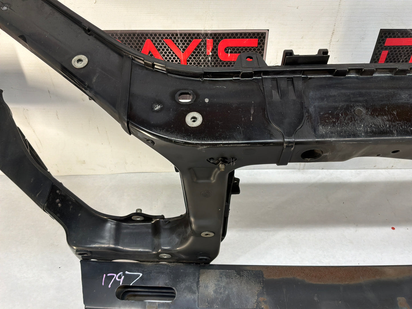 2008 Pontiac G8 GT Radiator Core Support Bracket OEM
