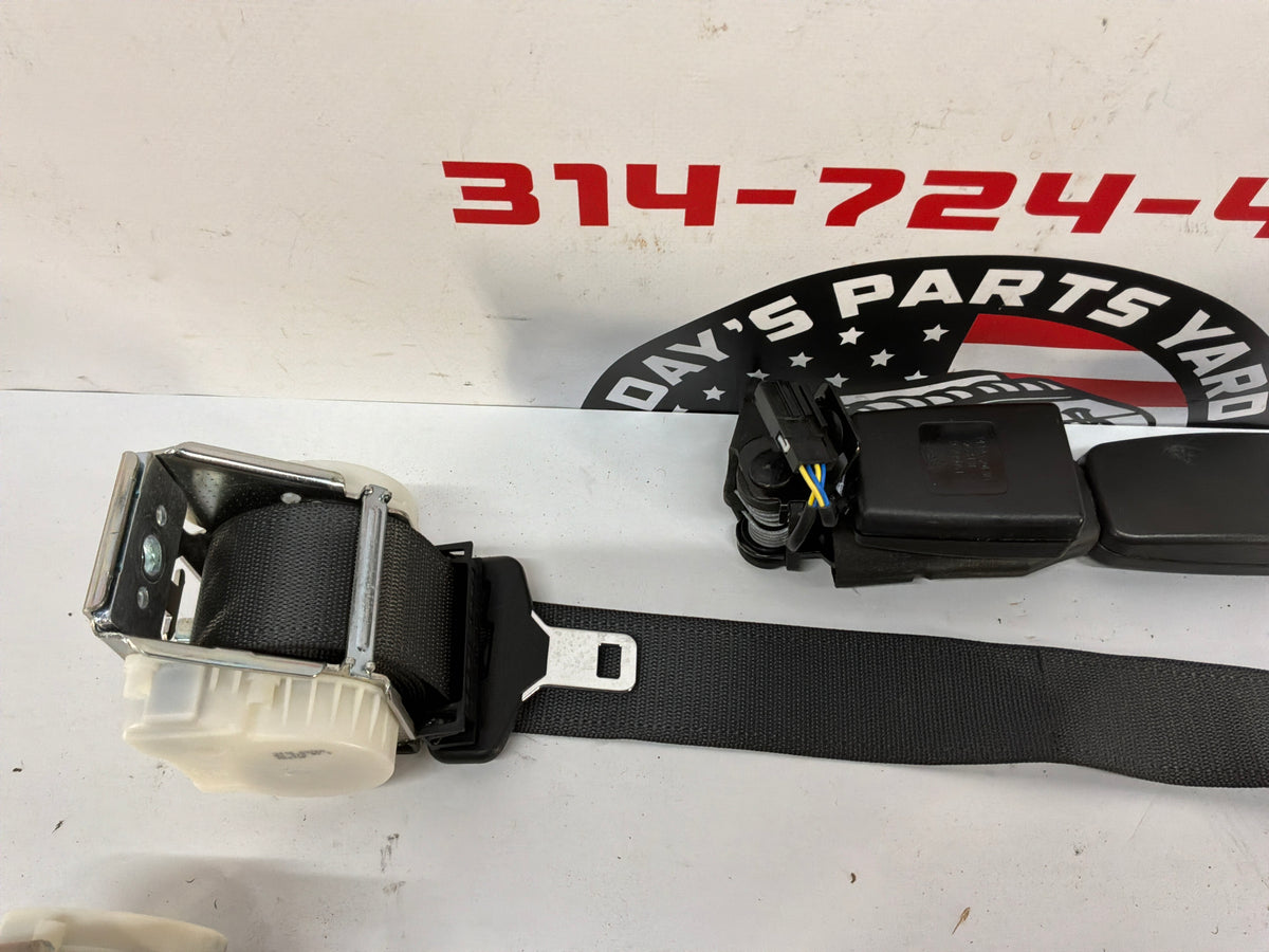 2014 Chevy SS Sedan Rear Seatbelt Seat Belt Retractor Set OEM