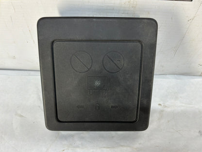 Fuse box lid - Day's Parts Yard