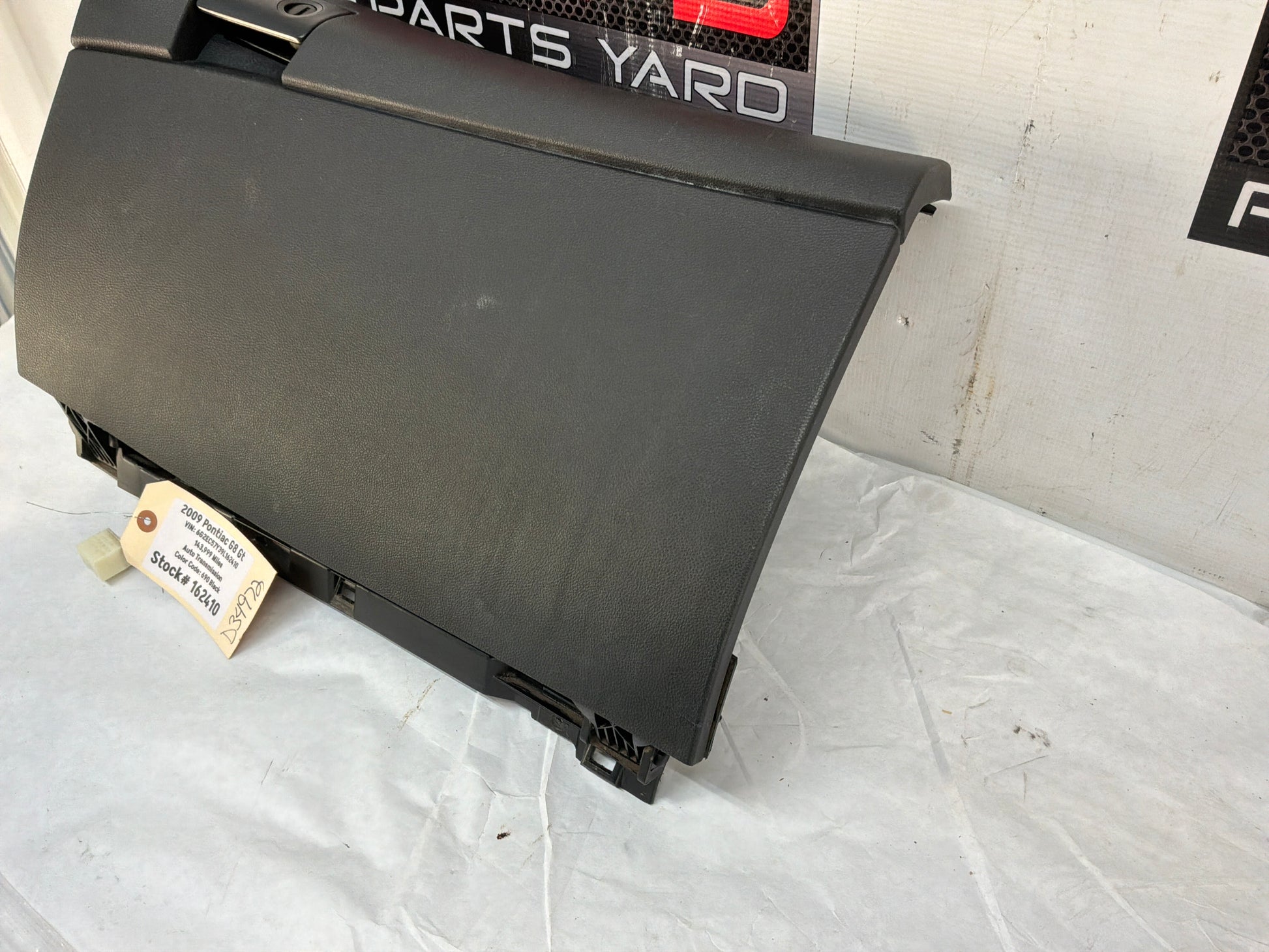 Glove box - Day's Parts Yard