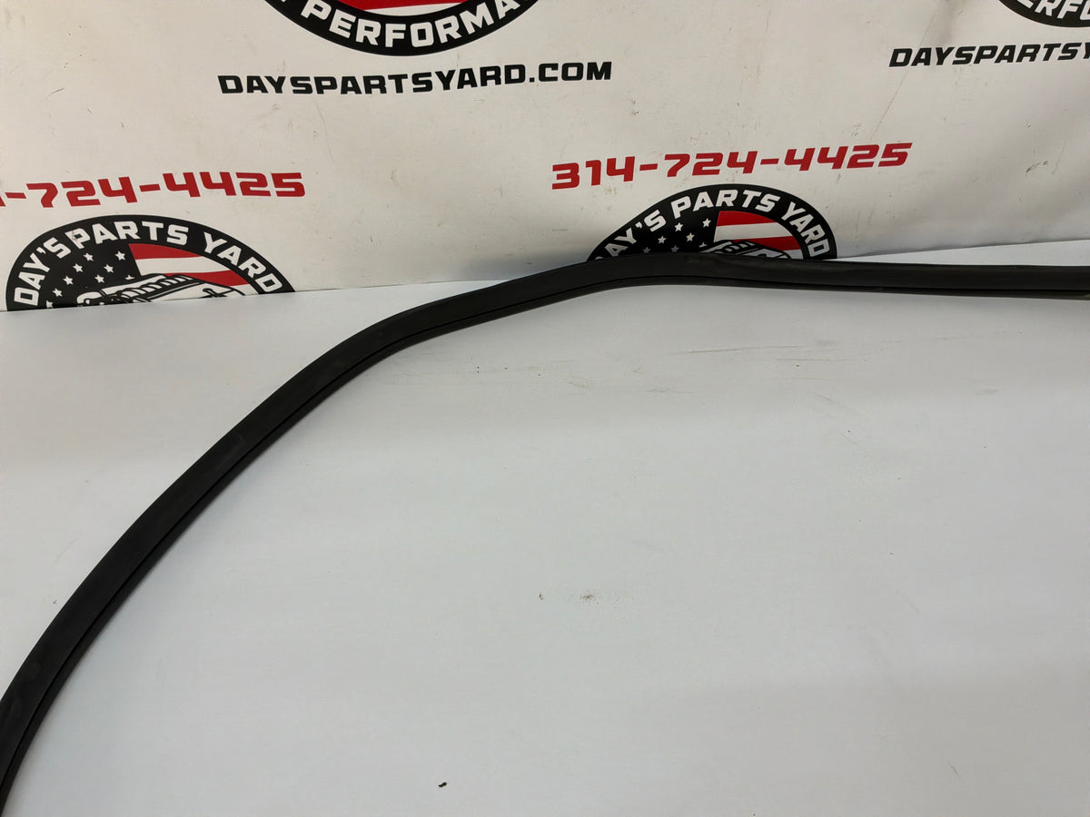 2014 Chevy Caprice PPV RH Passenger Rear Door Weather Strip Rubber Seal OEM