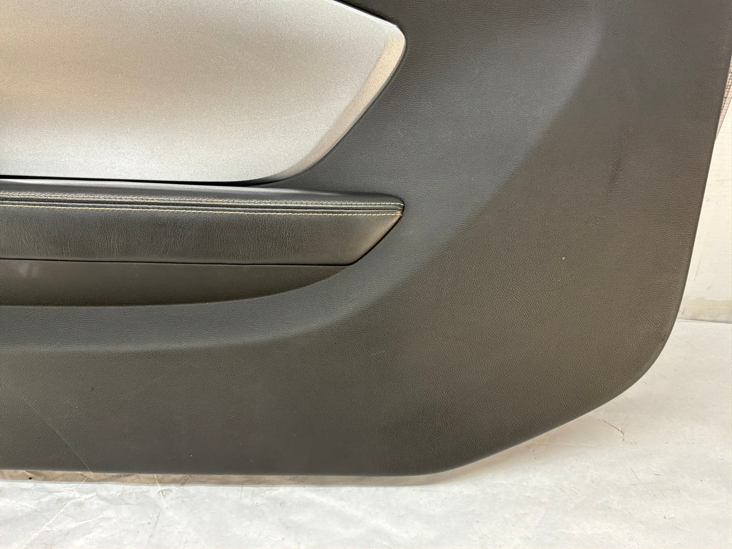 Rh front door panel - Day's Parts Yard