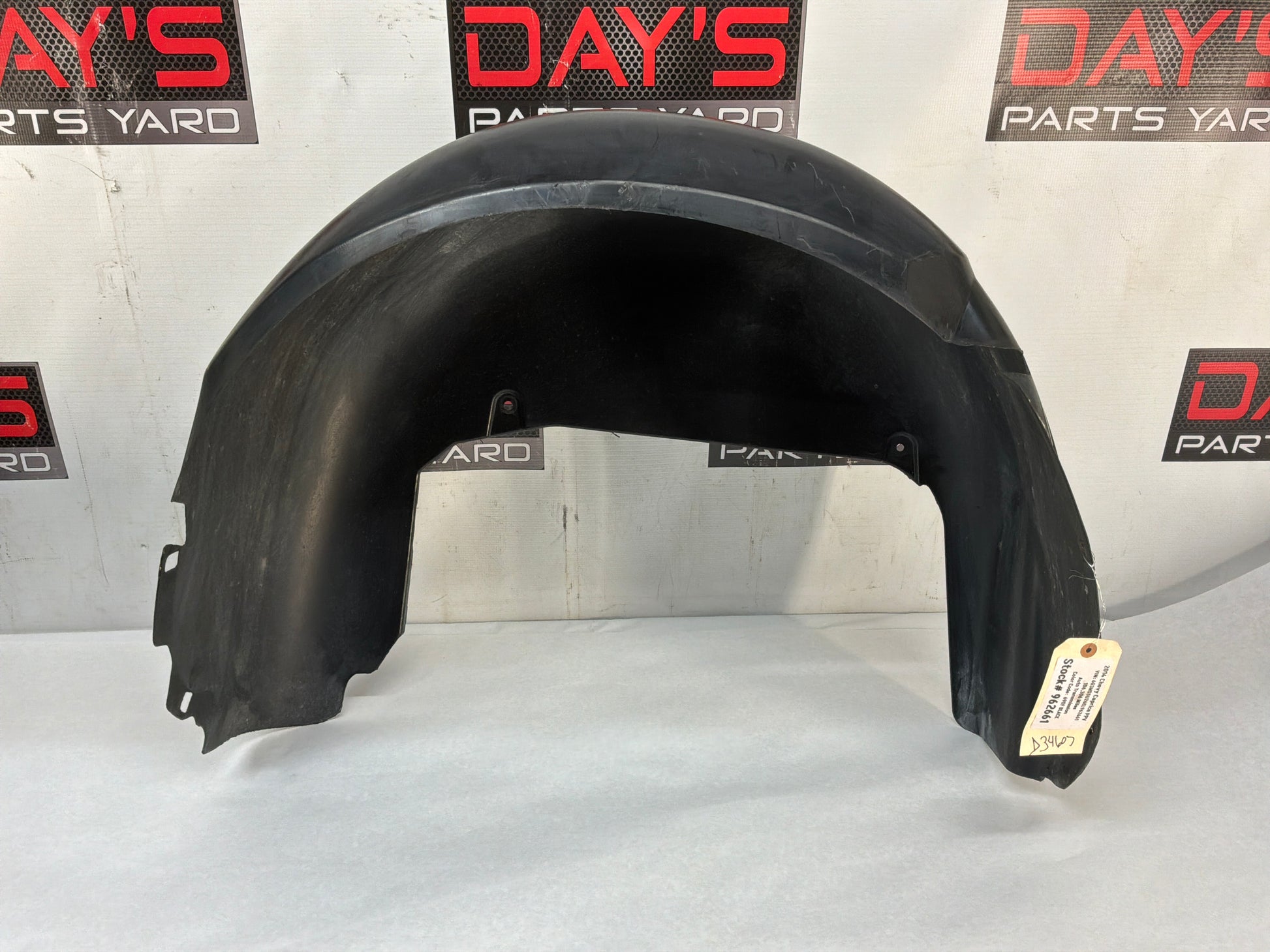 Lh rear wheel liner - Day's Parts Yard