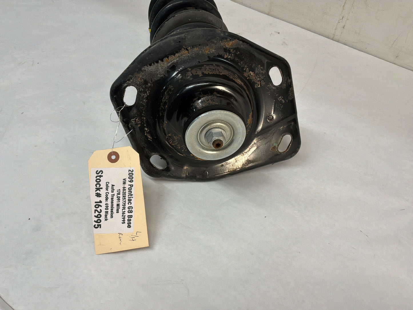 Lh rear shock - Day's Parts Yard