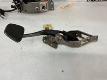2015 Chevy Camaro SS 1LE Manual Transmission Pedal Brake Clutch Master Cylinder Assembly OEM