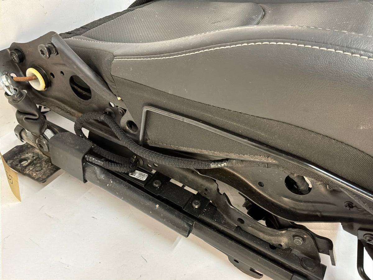 2021 Chevy Camaro SS RH Passenger Front Lower Bottom Seat w/ Rail OEM